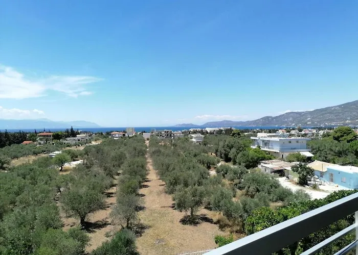 Alexandros فندق لوتراكي